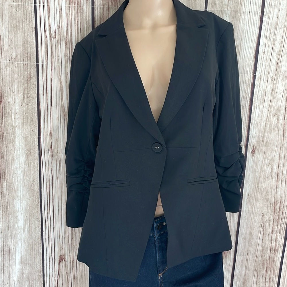 Studio JPR Blue Blazer with 1/2 cinched sleeves & Single Button Closure - med